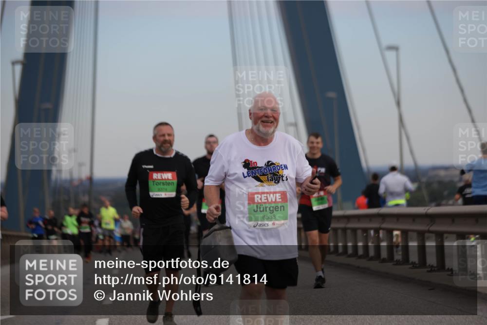 03.10.2025 - Köhlbrandbrückenlauf Jannik Wohlers http://msf.ph/oto/9141814 03.10.2025 15:39:19 Position 1 8374, 8538 meine-sportfotos.de