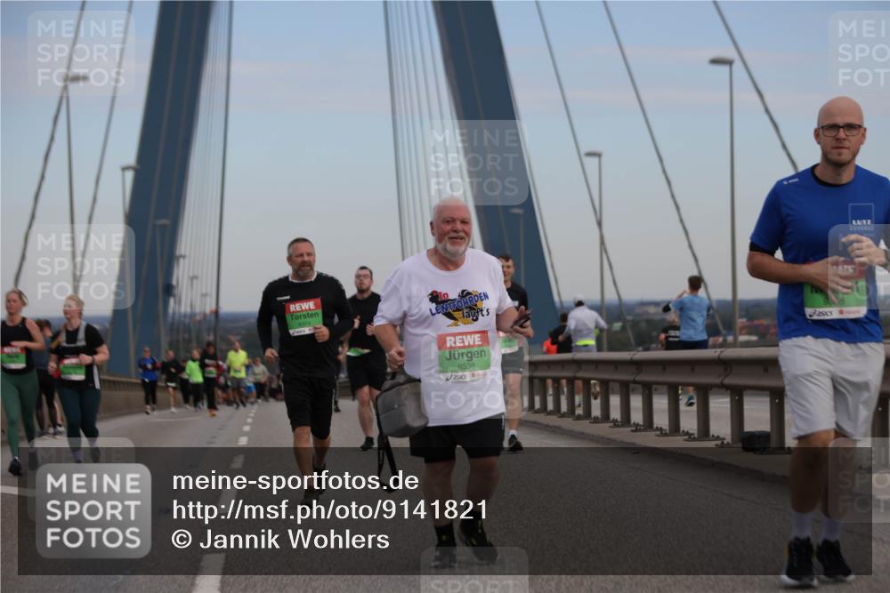03.10.2025 - Köhlbrandbrückenlauf Jannik Wohlers http://msf.ph/oto/9141821 03.10.2025 15:39:19 Position 1 8374, 8538, 9815 meine-sportfotos.de