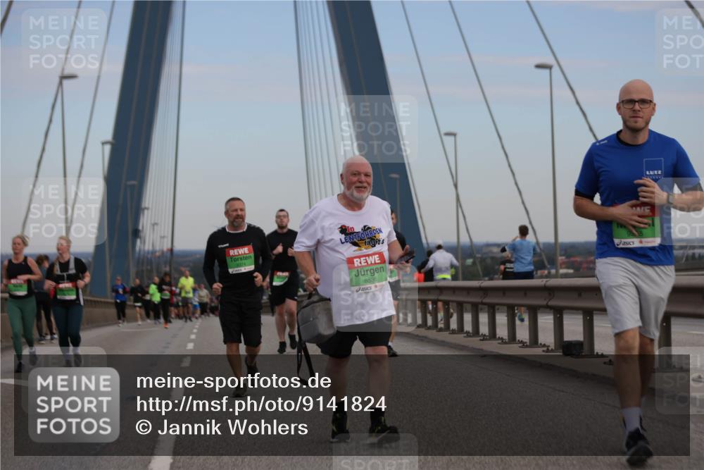 03.10.2025 - Köhlbrandbrückenlauf Jannik Wohlers http://msf.ph/oto/9141824 03.10.2025 15:39:20 Position 1 8538 meine-sportfotos.de