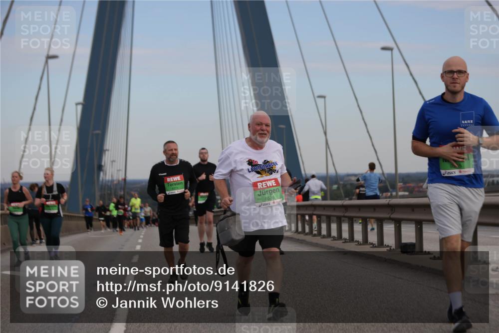 03.10.2025 - Köhlbrandbrückenlauf Jannik Wohlers http://msf.ph/oto/9141826 03.10.2025 15:39:20 Position 1 8374, 8538 meine-sportfotos.de
