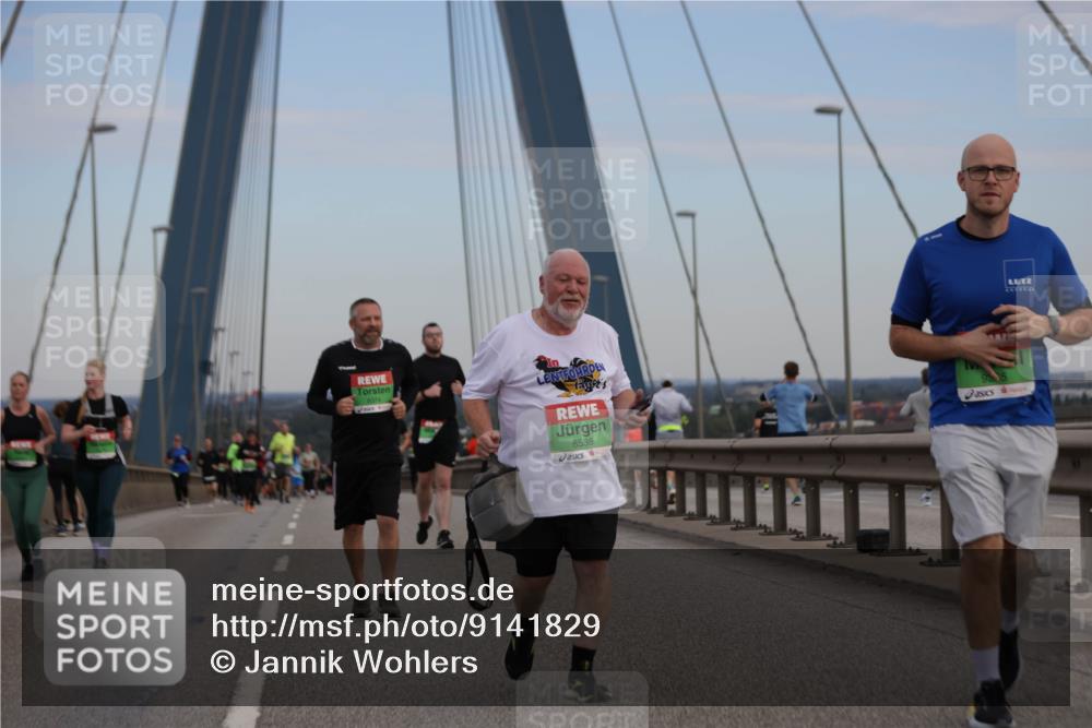 03.10.2025 - Köhlbrandbrückenlauf Jannik Wohlers http://msf.ph/oto/9141829 03.10.2025 15:39:20 Position 1 8374, 8538, 9215 meine-sportfotos.de
