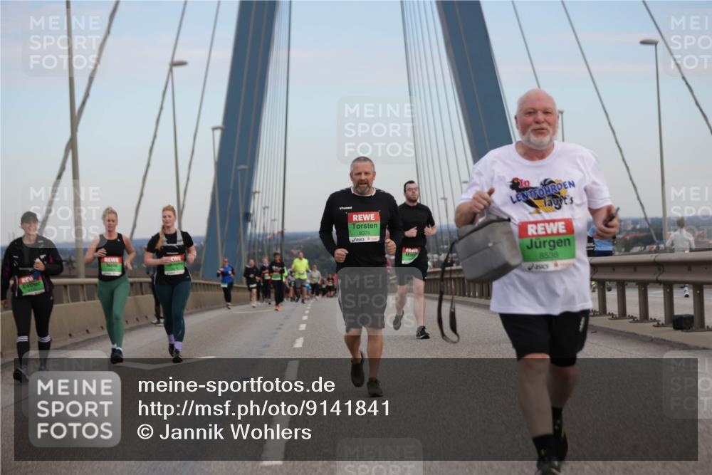 03.10.2025 - Köhlbrandbrückenlauf Jannik Wohlers http://msf.ph/oto/9141841 03.10.2025 15:39:21 Position 1 8374, 10, 8538 meine-sportfotos.de