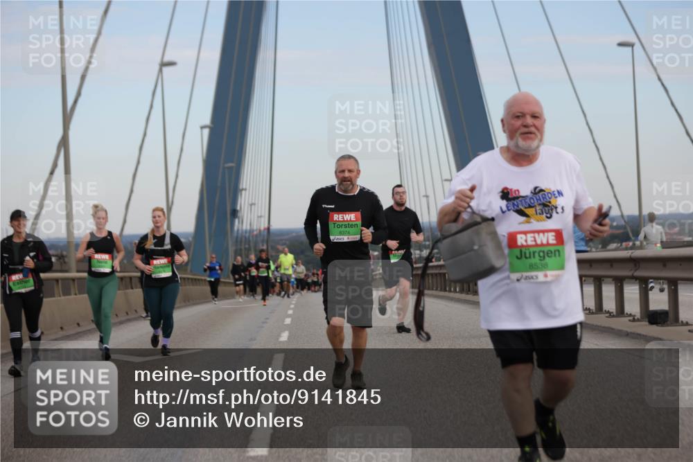 03.10.2025 - Köhlbrandbrückenlauf Jannik Wohlers http://msf.ph/oto/9141845 03.10.2025 15:39:21 Position 1 8374, 10, 8538 meine-sportfotos.de