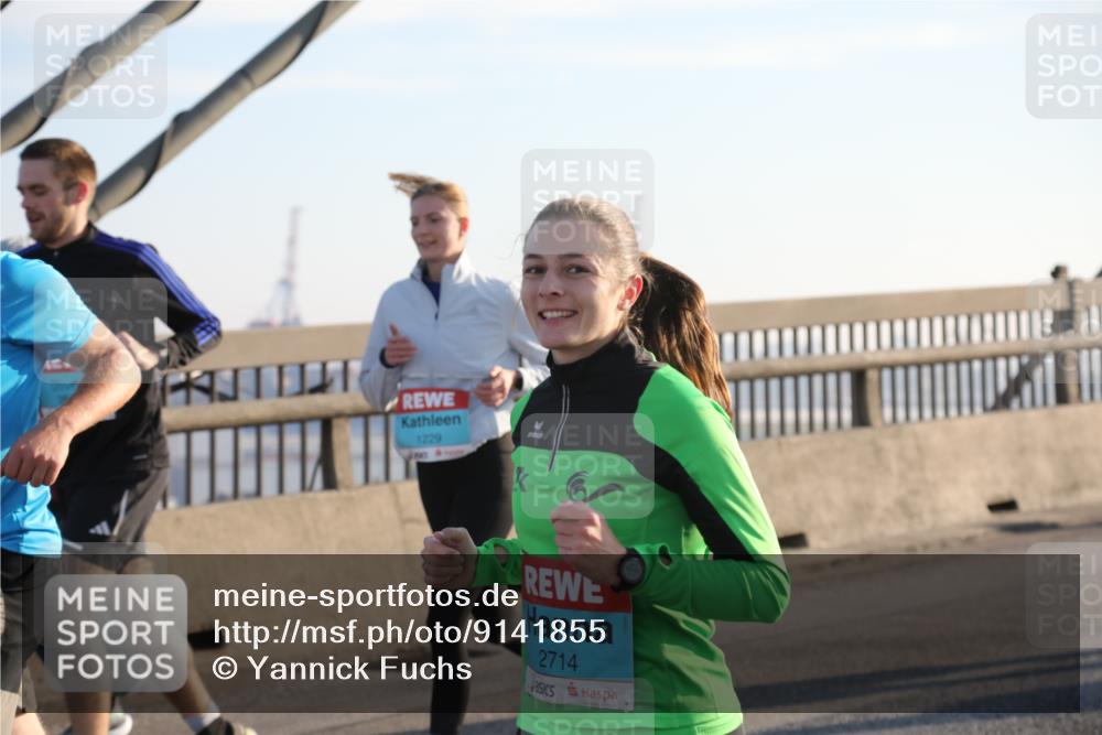03.10.2025 - Köhlbrandbrückenlauf Yannick Fuchs http://msf.ph/oto/9141855 03.10.2025 08:27:05 Position 2 1229, 2714 meine-sportfotos.de