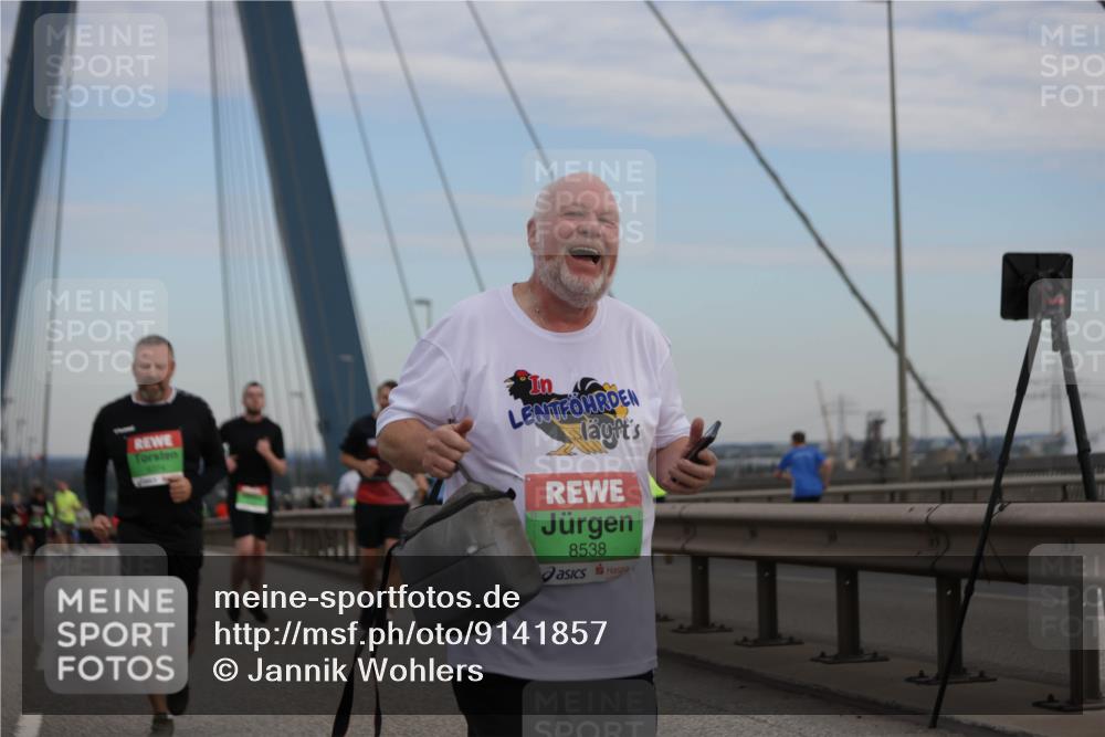 03.10.2025 - Köhlbrandbrückenlauf Jannik Wohlers http://msf.ph/oto/9141857 03.10.2025 15:39:22 Position 1 8538 meine-sportfotos.de