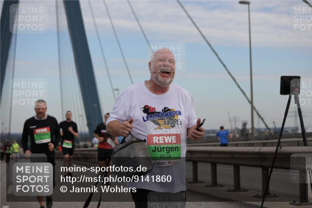 03.10.2025 - Köhlbrandbrückenlauf Jannik Wohlers http://msf.ph/oto/9141860 03.10.2025 15:39:22 Position 1 8538 meine-sportfotos.de