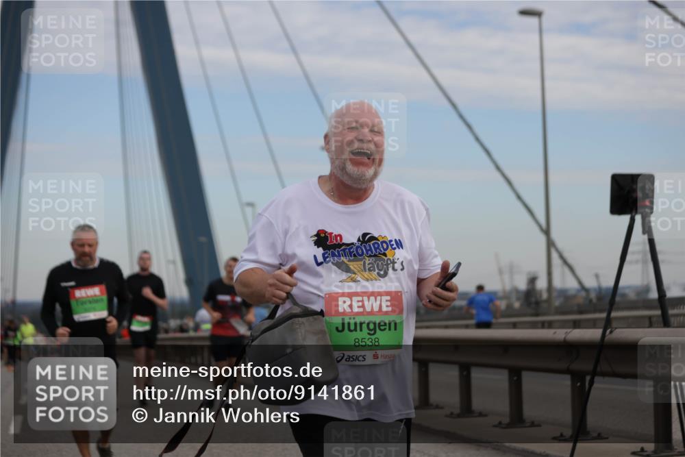 03.10.2025 - Köhlbrandbrückenlauf Jannik Wohlers http://msf.ph/oto/9141861 03.10.2025 15:39:22 Position 1 8538 meine-sportfotos.de