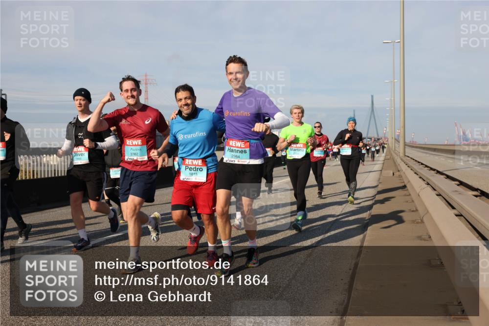 03.10.2025 - Köhlbrandbrückenlauf Lena Gebhardt http://msf.ph/oto/9141864 03.10.2025 09:59:42 Position 2 2984, 1866, 3762, 1815 meine-sportfotos.de