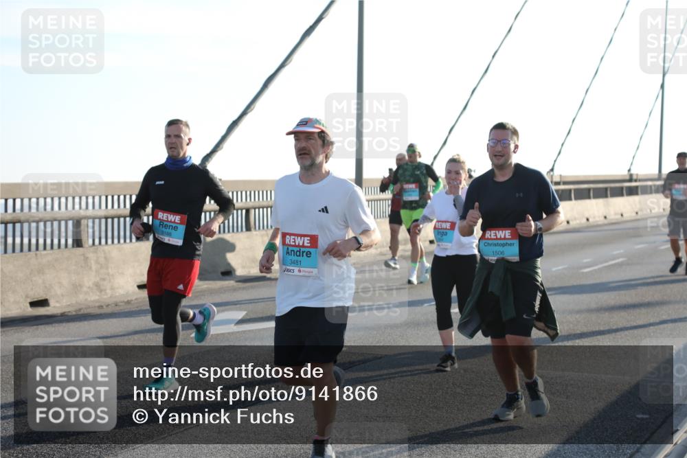 03.10.2025 - Köhlbrandbrückenlauf Yannick Fuchs http://msf.ph/oto/9141866 03.10.2025 08:27:06 Position 2 3188, 3481, 1506 meine-sportfotos.de