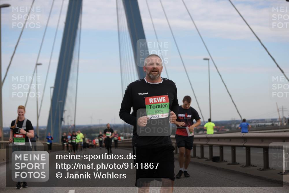 03.10.2025 - Köhlbrandbrückenlauf Jannik Wohlers http://msf.ph/oto/9141867 03.10.2025 15:39:23 Position 1 8374 meine-sportfotos.de