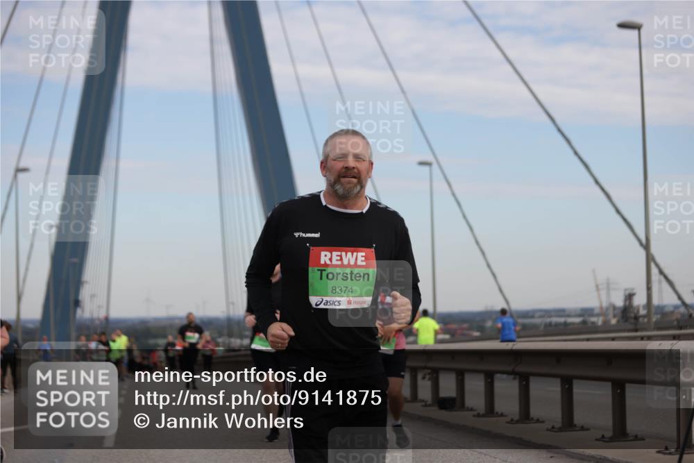 03.10.2025 - Köhlbrandbrückenlauf Jannik Wohlers http://msf.ph/oto/9141875 03.10.2025 15:39:24 Position 1 8374 meine-sportfotos.de