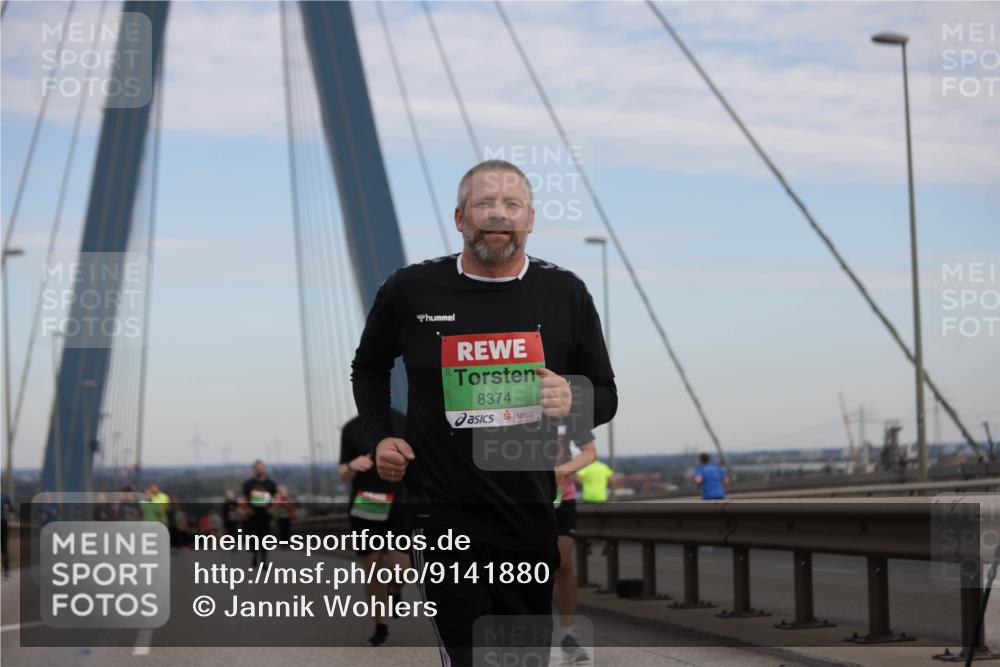 03.10.2025 - Köhlbrandbrückenlauf Jannik Wohlers http://msf.ph/oto/9141880 03.10.2025 15:39:24 Position 1 8374 meine-sportfotos.de