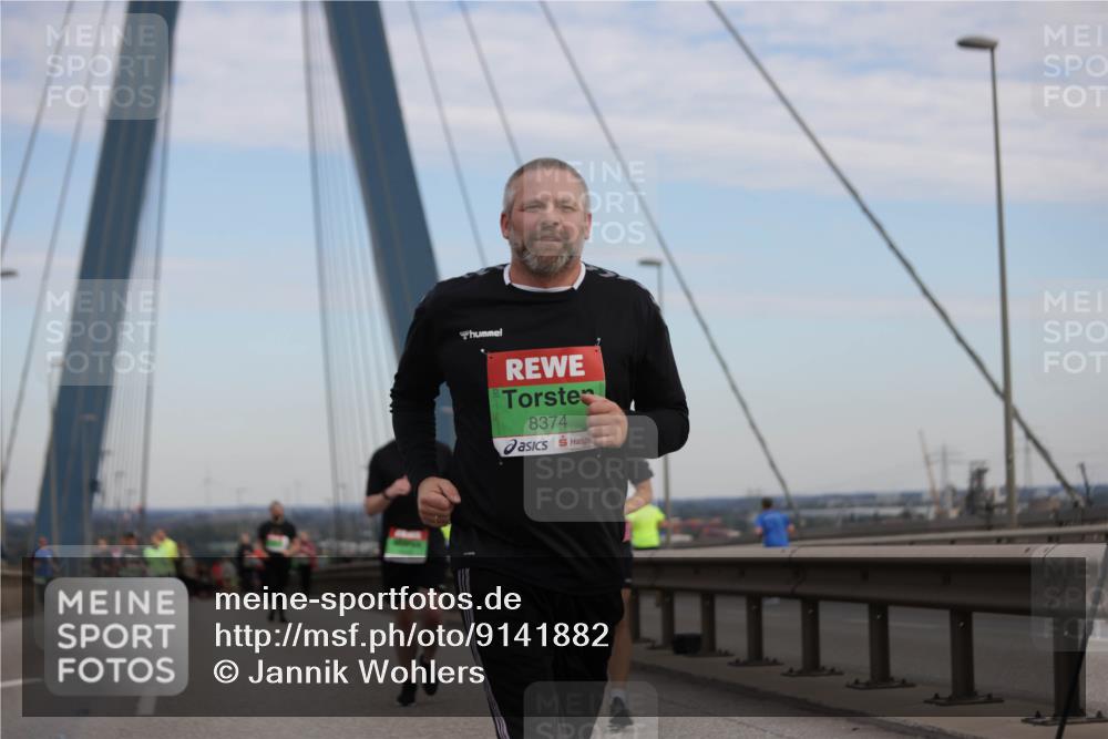 03.10.2025 - Köhlbrandbrückenlauf Jannik Wohlers http://msf.ph/oto/9141882 03.10.2025 15:39:24 Position 1 8374 meine-sportfotos.de