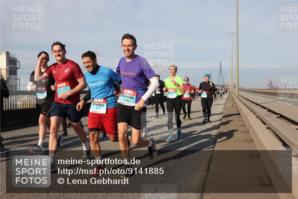 03.10.2025 - Köhlbrandbrückenlauf Lena Gebhardt http://msf.ph/oto/9141885 03.10.2025 09:59:42 Position 2 1866, 3, 30, 1815, 2984 meine-sportfotos.de