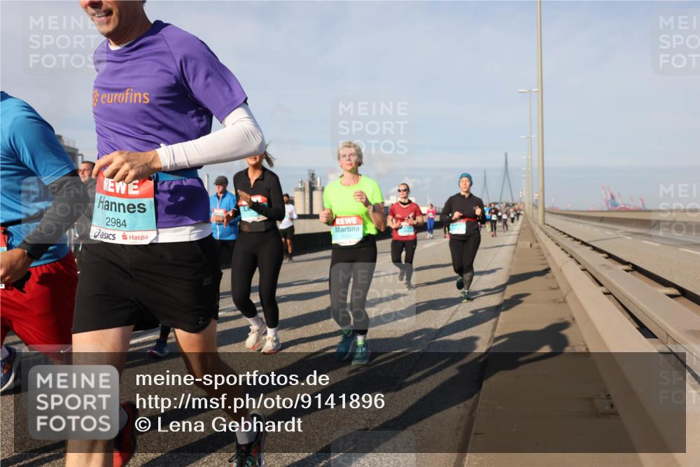 03.10.2025 - Köhlbrandbrückenlauf Lena Gebhardt http://msf.ph/oto/9141896 03.10.2025 09:59:43 Position 2 2984 meine-sportfotos.de