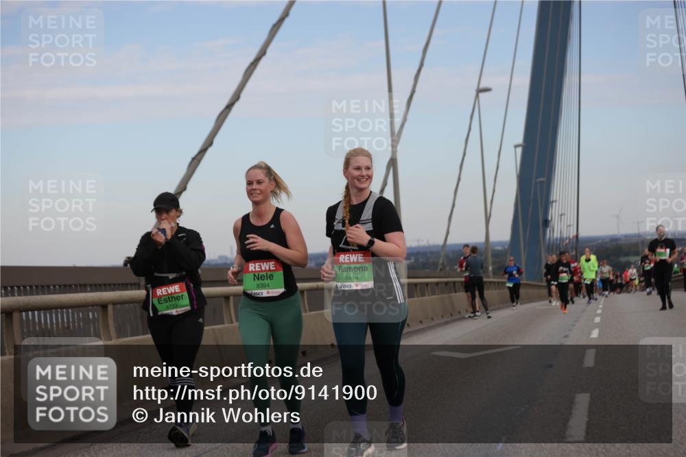 03.10.2025 - Köhlbrandbrückenlauf Jannik Wohlers http://msf.ph/oto/9141900 03.10.2025 15:39:25 Position 1 8723, 8394, 8414 meine-sportfotos.de