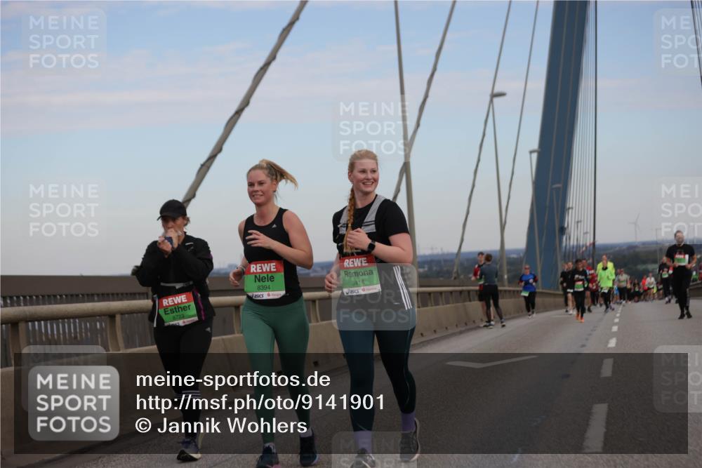 03.10.2025 - Köhlbrandbrückenlauf Jannik Wohlers http://msf.ph/oto/9141901 03.10.2025 15:39:25 Position 1 8394, 8414, 8723 meine-sportfotos.de
