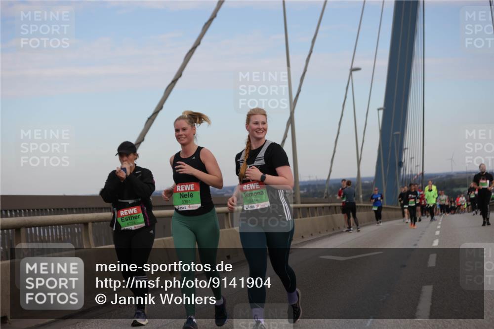 03.10.2025 - Köhlbrandbrückenlauf Jannik Wohlers http://msf.ph/oto/9141904 03.10.2025 15:39:25 Position 1 8723, 8394, 8414 meine-sportfotos.de