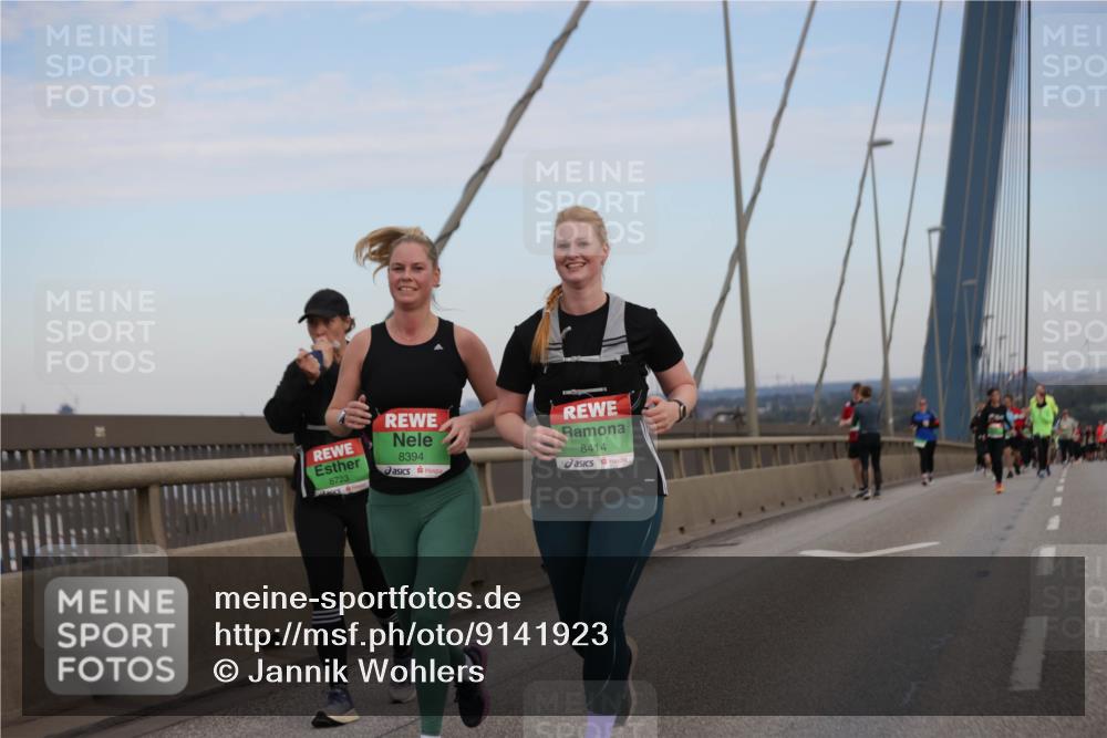 03.10.2025 - Köhlbrandbrückenlauf Jannik Wohlers http://msf.ph/oto/9141923 03.10.2025 15:39:26 Position 1 8723, 8394, 8414 meine-sportfotos.de