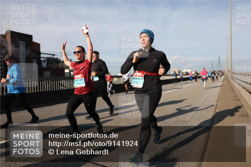 03.10.2025 - Köhlbrandbrückenlauf Lena Gebhardt http://msf.ph/oto/9141924 03.10.2025 09:59:45 Position 2 1538 meine-sportfotos.de