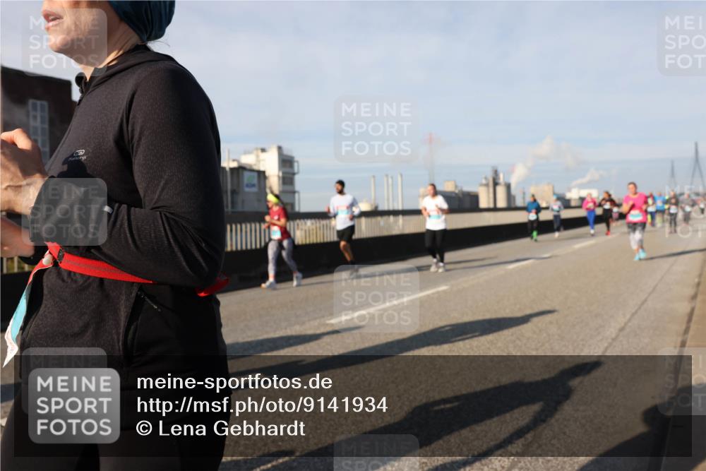 03.10.2025 - Köhlbrandbrückenlauf Lena Gebhardt http://msf.ph/oto/9141934 03.10.2025 09:59:45 Position 2  meine-sportfotos.de