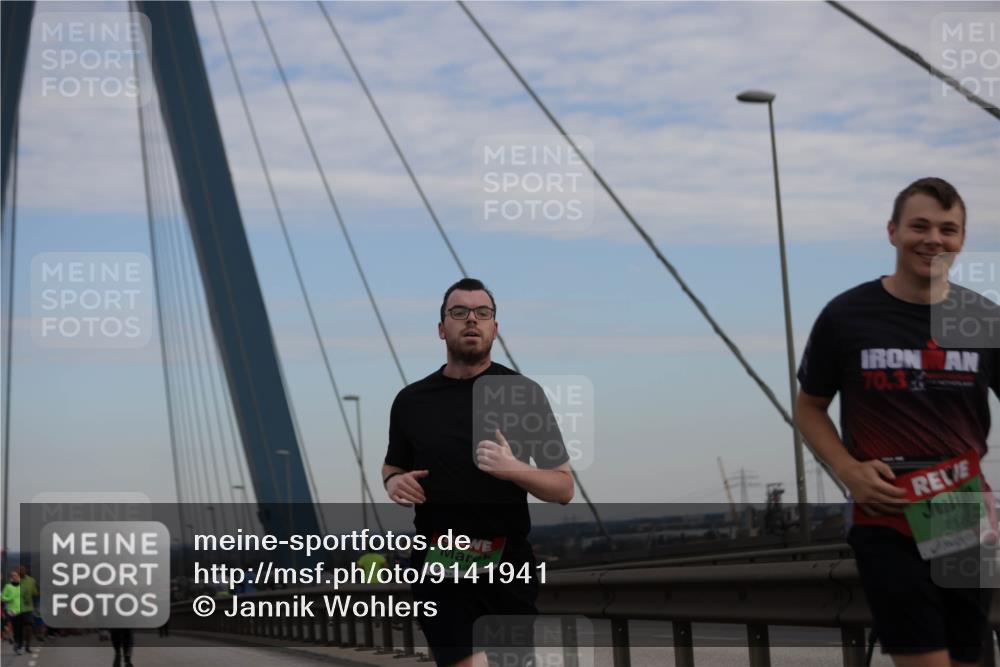 03.10.2025 - Köhlbrandbrückenlauf Jannik Wohlers http://msf.ph/oto/9141941 03.10.2025 15:39:27 Position 1 843, 70, 3, 718 meine-sportfotos.de
