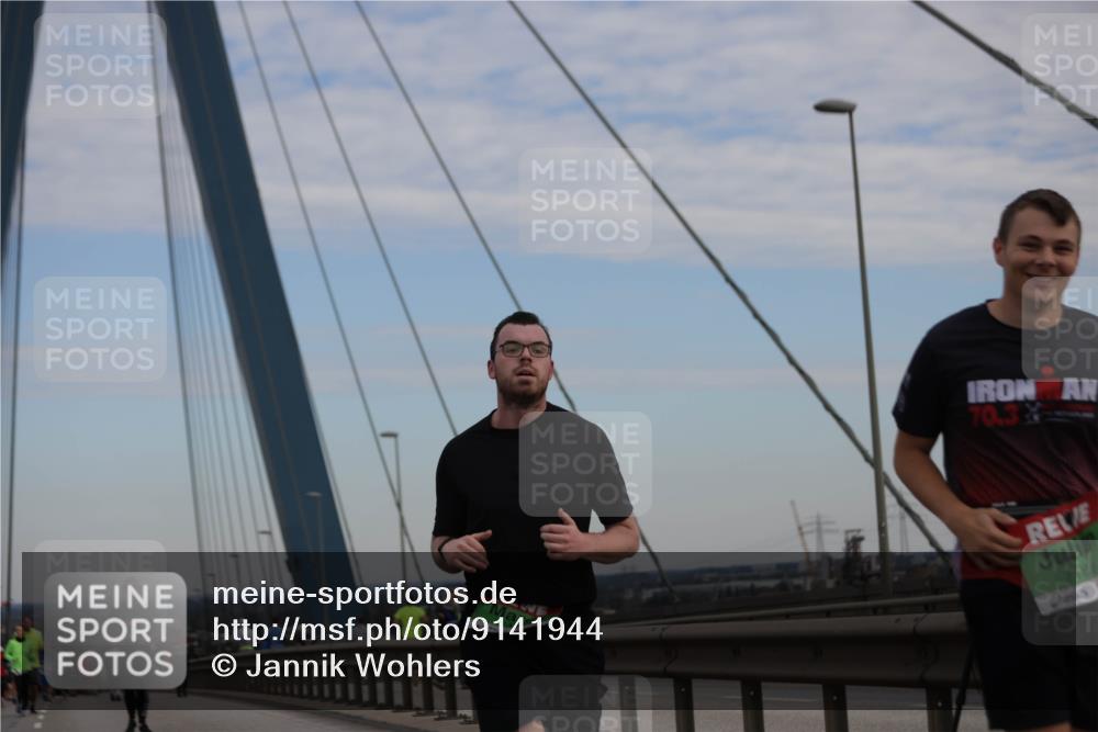 03.10.2025 - Köhlbrandbrückenlauf Jannik Wohlers http://msf.ph/oto/9141944 03.10.2025 15:39:27 Position 1 70, 3, 718 meine-sportfotos.de