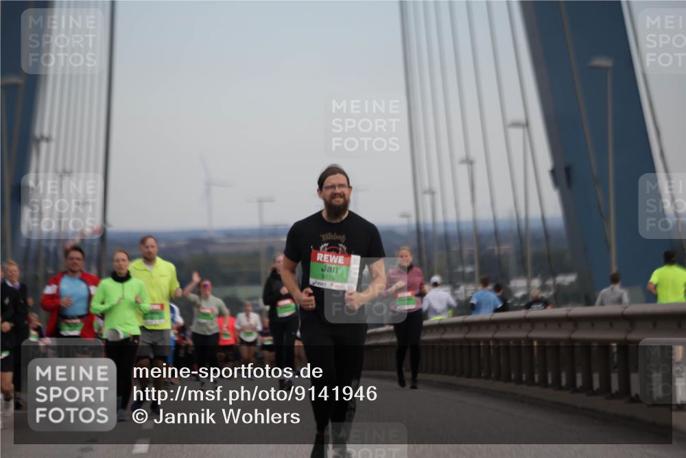 03.10.2025 - Köhlbrandbrückenlauf Jannik Wohlers http://msf.ph/oto/9141946 03.10.2025 15:39:29 Position 1 9215 meine-sportfotos.de
