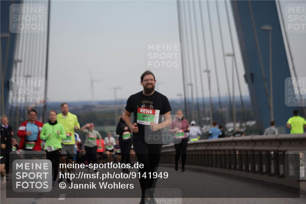 03.10.2025 - Köhlbrandbrückenlauf Jannik Wohlers http://msf.ph/oto/9141949 03.10.2025 15:39:29 Position 1 9215 meine-sportfotos.de