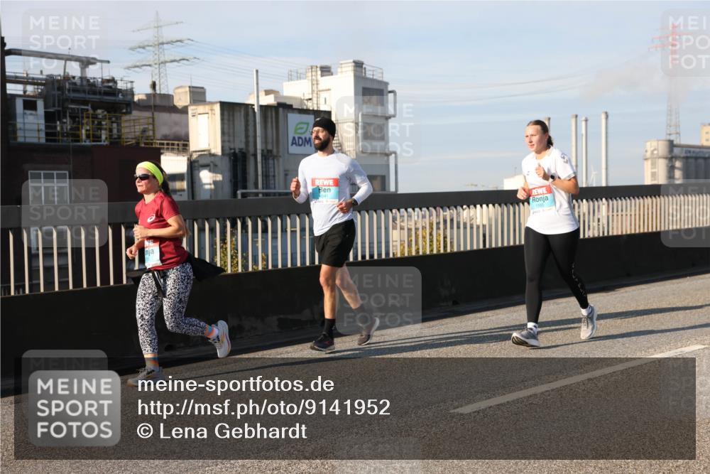 03.10.2025 - Köhlbrandbrückenlauf Lena Gebhardt http://msf.ph/oto/9141952 03.10.2025 09:59:46 Position 2 8541, 1885 meine-sportfotos.de