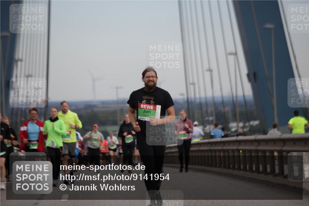 03.10.2025 - Köhlbrandbrückenlauf Jannik Wohlers http://msf.ph/oto/9141954 03.10.2025 15:39:29 Position 1 9215 meine-sportfotos.de