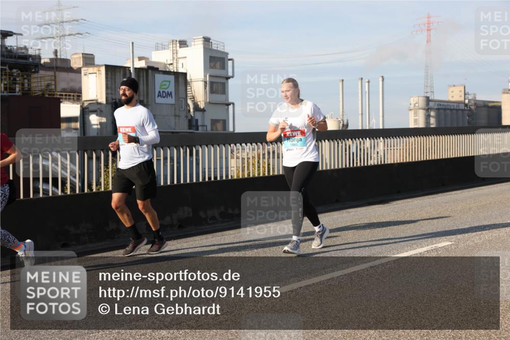 03.10.2025 - Köhlbrandbrückenlauf Lena Gebhardt http://msf.ph/oto/9141955 03.10.2025 09:59:47 Position 2 1885 meine-sportfotos.de