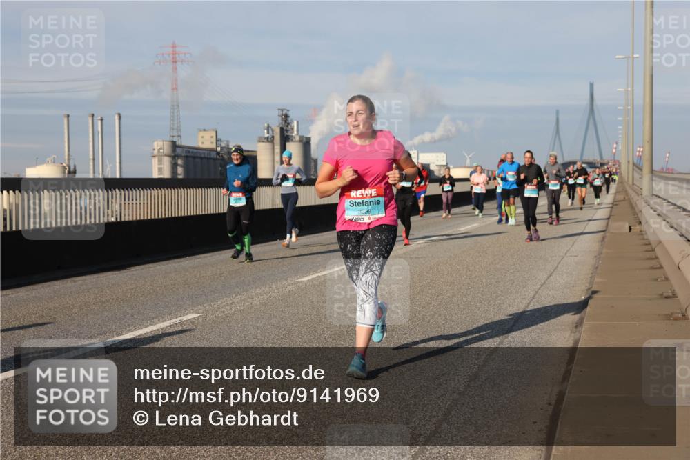 03.10.2025 - Köhlbrandbrückenlauf Lena Gebhardt http://msf.ph/oto/9141969 03.10.2025 09:59:48 Position 2 3239 meine-sportfotos.de