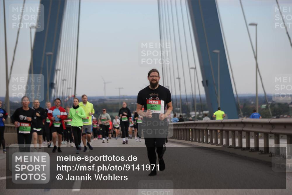 03.10.2025 - Köhlbrandbrückenlauf Jannik Wohlers http://msf.ph/oto/9141971 03.10.2025 15:39:31 Position 1 9215 meine-sportfotos.de