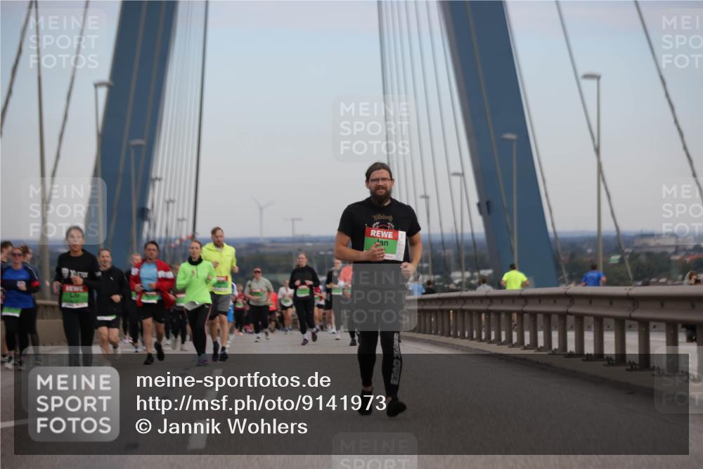 03.10.2025 - Köhlbrandbrückenlauf Jannik Wohlers http://msf.ph/oto/9141973 03.10.2025 15:39:31 Position 1  meine-sportfotos.de
