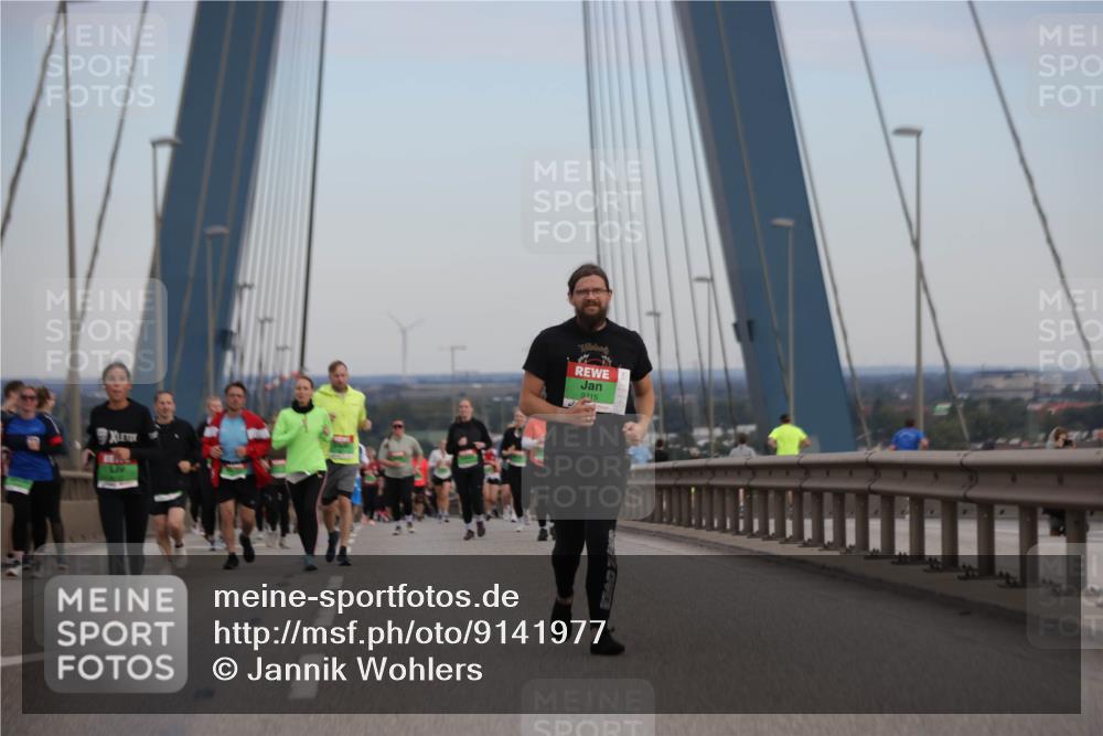 03.10.2025 - Köhlbrandbrückenlauf Jannik Wohlers http://msf.ph/oto/9141977 03.10.2025 15:39:31 Position 1 9215 meine-sportfotos.de