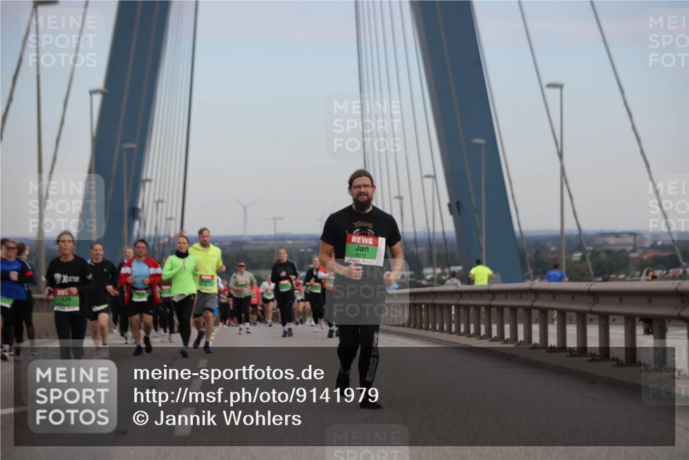 03.10.2025 - Köhlbrandbrückenlauf Jannik Wohlers http://msf.ph/oto/9141979 03.10.2025 15:39:32 Position 1 9215 meine-sportfotos.de