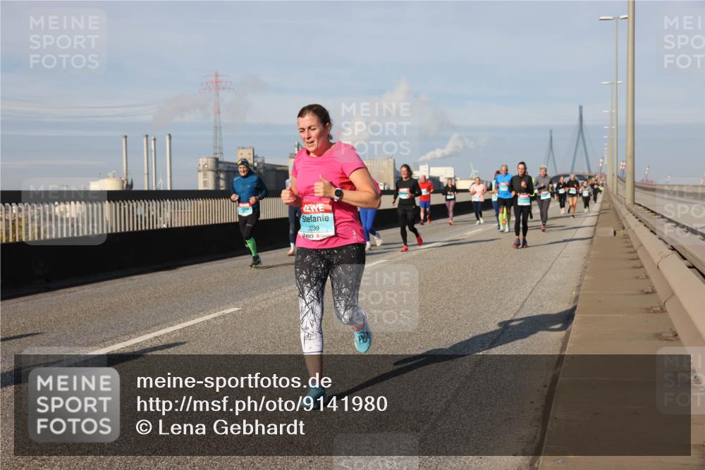 03.10.2025 - Köhlbrandbrückenlauf Lena Gebhardt http://msf.ph/oto/9141980 03.10.2025 09:59:48 Position 2 3239 meine-sportfotos.de