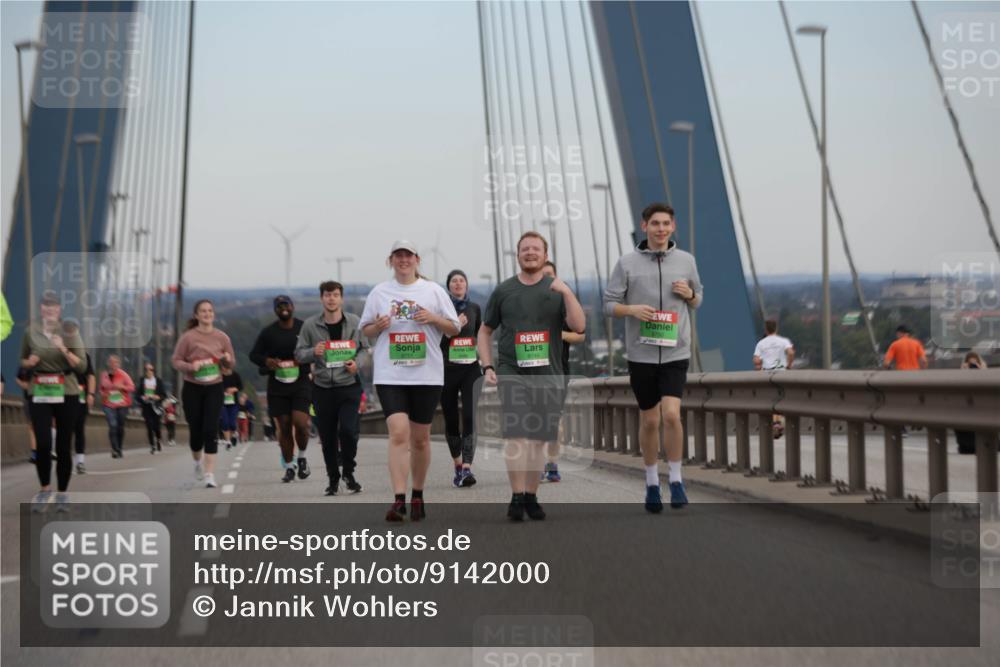 03.10.2025 - Köhlbrandbrückenlauf Jannik Wohlers http://msf.ph/oto/9142000 03.10.2025 15:40:29 Position 1  meine-sportfotos.de