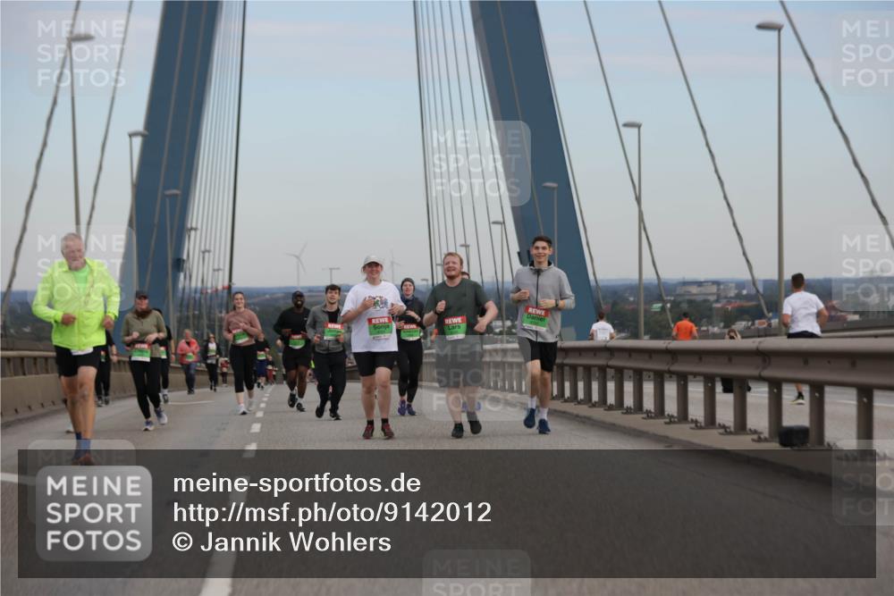 03.10.2025 - Köhlbrandbrückenlauf Jannik Wohlers http://msf.ph/oto/9142012 03.10.2025 15:40:29 Position 1  meine-sportfotos.de