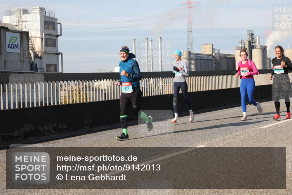 03.10.2025 - Köhlbrandbrückenlauf Lena Gebhardt http://msf.ph/oto/9142013 03.10.2025 09:59:50 Position 2 1576 meine-sportfotos.de