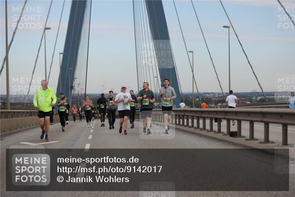 03.10.2025 - Köhlbrandbrückenlauf Jannik Wohlers http://msf.ph/oto/9142017 03.10.2025 15:40:29 Position 1  meine-sportfotos.de