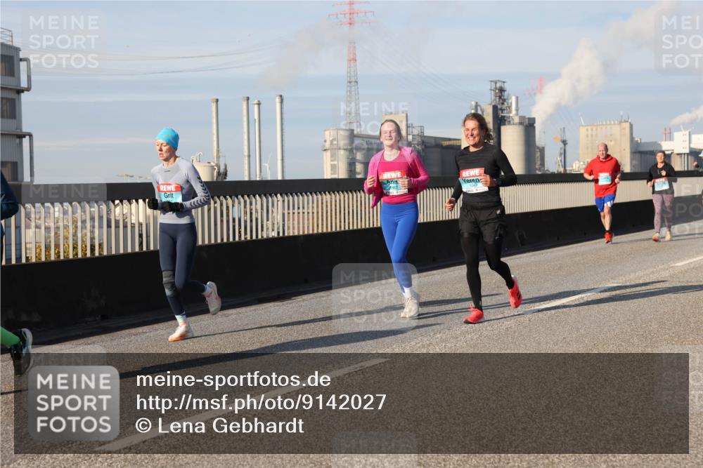 03.10.2025 - Köhlbrandbrückenlauf Lena Gebhardt http://msf.ph/oto/9142027 03.10.2025 09:59:51 Position 2 461 meine-sportfotos.de