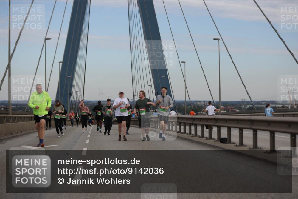 03.10.2025 - Köhlbrandbrückenlauf Jannik Wohlers http://msf.ph/oto/9142036 03.10.2025 15:40:30 Position 1  meine-sportfotos.de