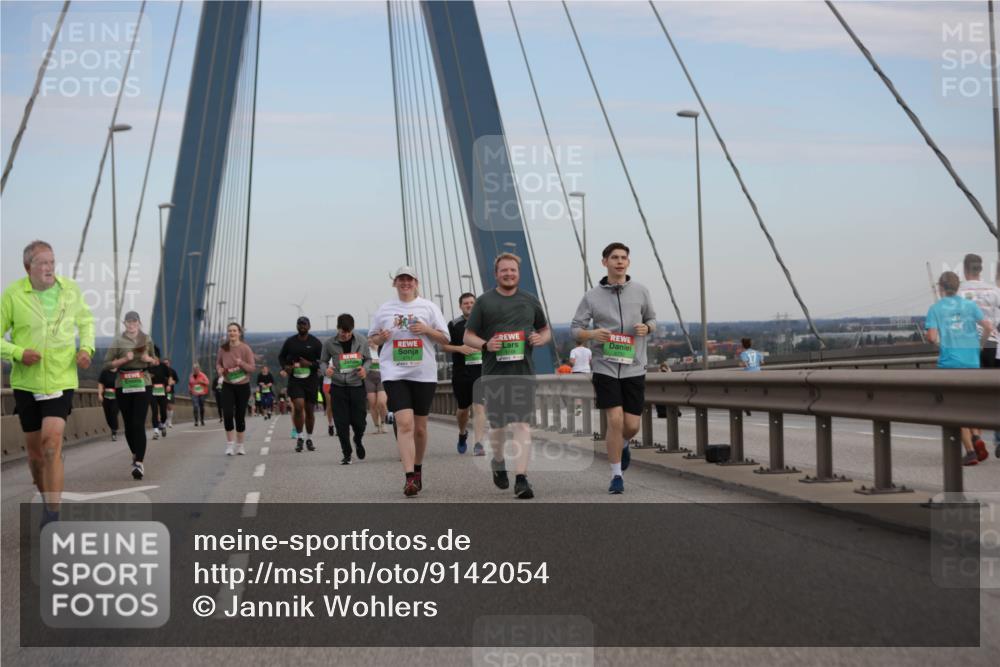 03.10.2025 - Köhlbrandbrückenlauf Jannik Wohlers http://msf.ph/oto/9142054 03.10.2025 15:40:33 Position 1  meine-sportfotos.de