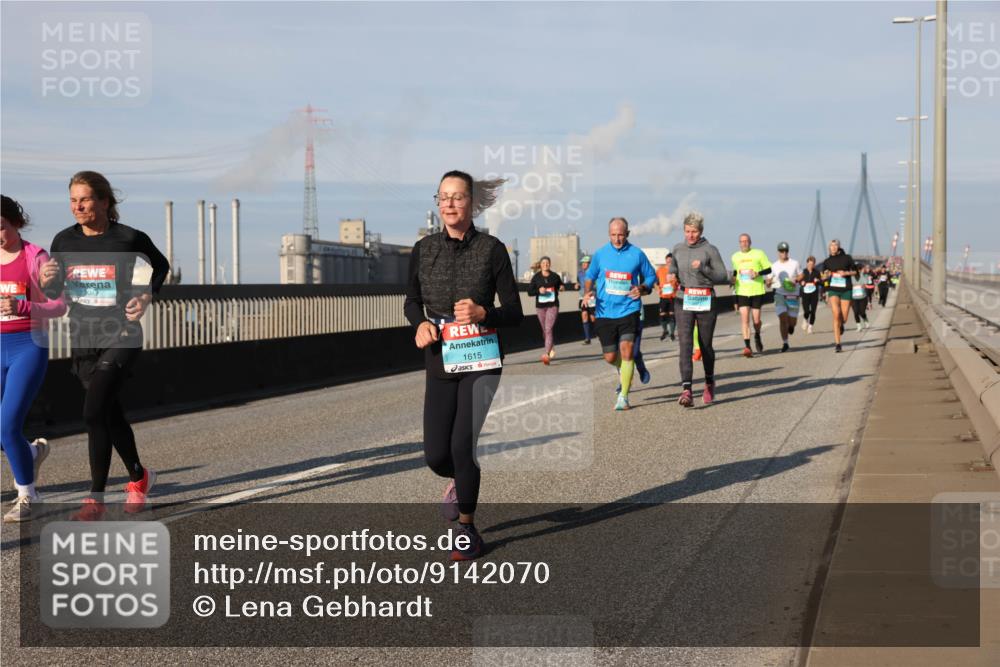 03.10.2025 - Köhlbrandbrückenlauf Lena Gebhardt http://msf.ph/oto/9142070 03.10.2025 09:59:52 Position 2 1615 meine-sportfotos.de