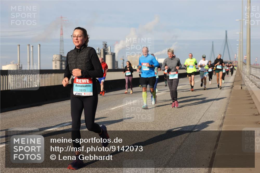 03.10.2025 - Köhlbrandbrückenlauf Lena Gebhardt http://msf.ph/oto/9142073 03.10.2025 09:59:53 Position 2 1615 meine-sportfotos.de