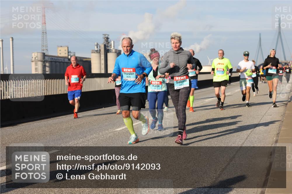 03.10.2025 - Köhlbrandbrückenlauf Lena Gebhardt http://msf.ph/oto/9142093 03.10.2025 09:59:53 Position 2 3676, 1911, 2421 meine-sportfotos.de