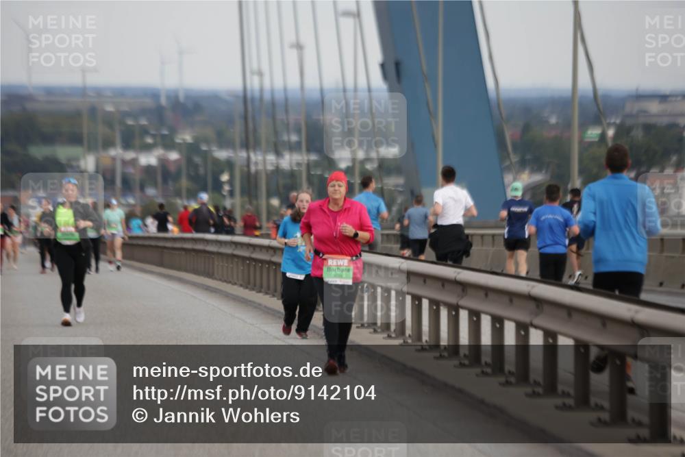 03.10.2025 - Köhlbrandbrückenlauf Jannik Wohlers http://msf.ph/oto/9142104 03.10.2025 15:41:17 Position 1  meine-sportfotos.de