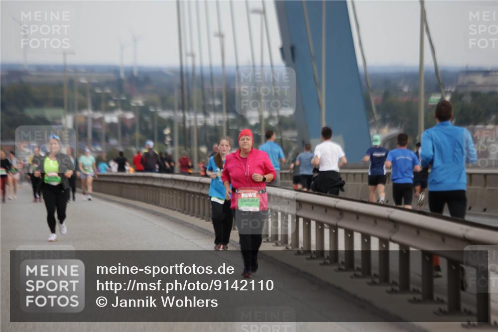 03.10.2025 - Köhlbrandbrückenlauf Jannik Wohlers http://msf.ph/oto/9142110 03.10.2025 15:41:17 Position 1 9035 meine-sportfotos.de